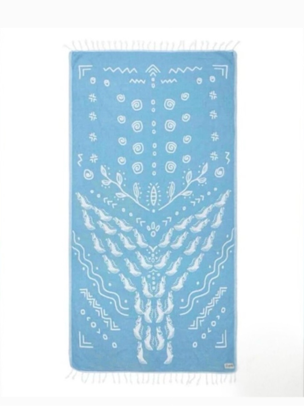 NWT- Sand Cloud- 100% Turkish Organic Cotton Beach Towel in Whale Tail Print